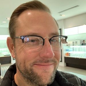 Meet your Posher, Chris